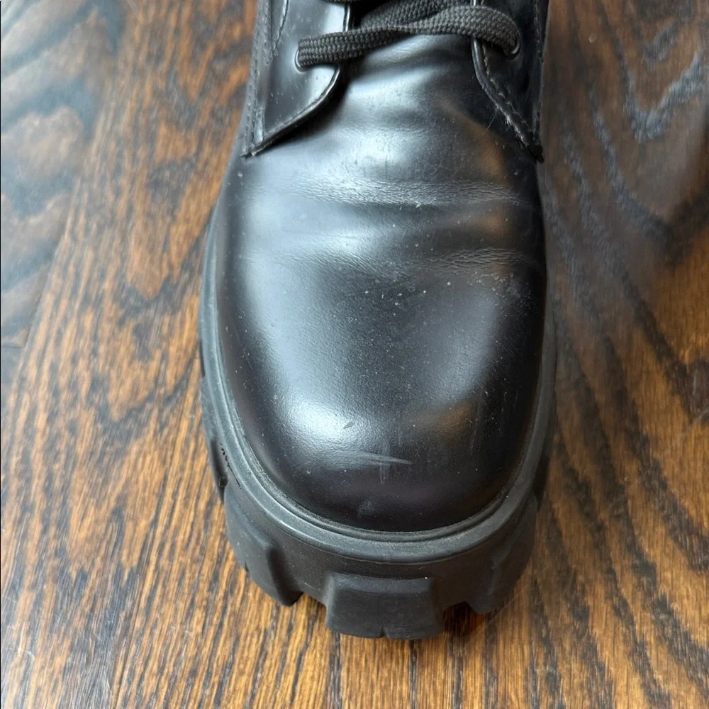 Prada Black Leather Lug-Sole Combat Boots with Detachable Mini Pouch - Picture 8 of 16